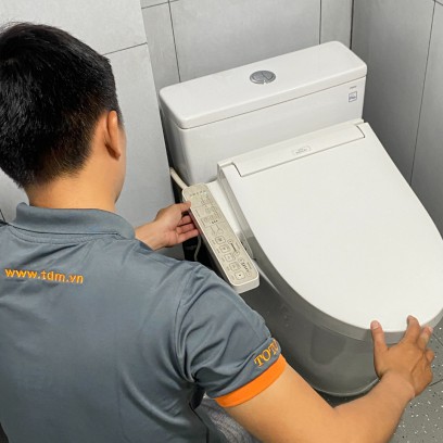 Lắp Đặt Bồn Cầu 1 Khối Nắp Điện Tử - TDM Tuấn Đức 