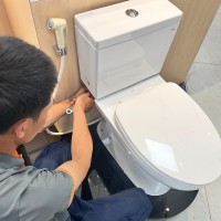 Lắp Đặt Bồn Cầu 2 Khối Cơ Bản Và Vòi Xịt Vệ Sinh