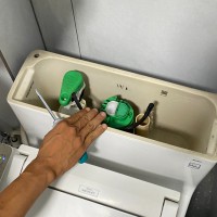 Tháo Lắp Thay Thế Bộ Xả Bồn Cầu 