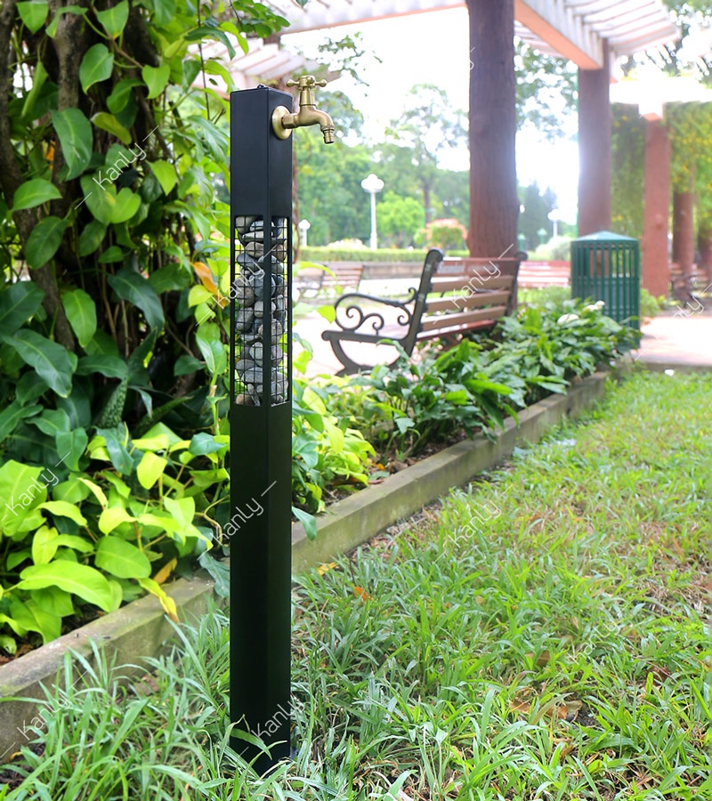 Hình lắp đặt thực tế trụ gắn vòi sân vườn FT03 Kanly