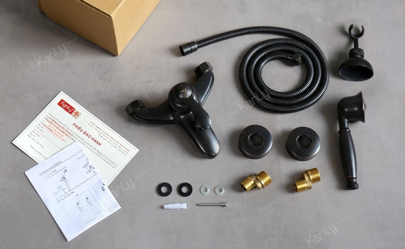 Hình ảnh thực tế vòi hoa sen Kanly GCS20B cổ điển