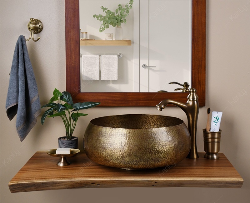 Hình ảnh thực tế chậu rửa mặt đồng thau Kanly RSC122V đặt bàn