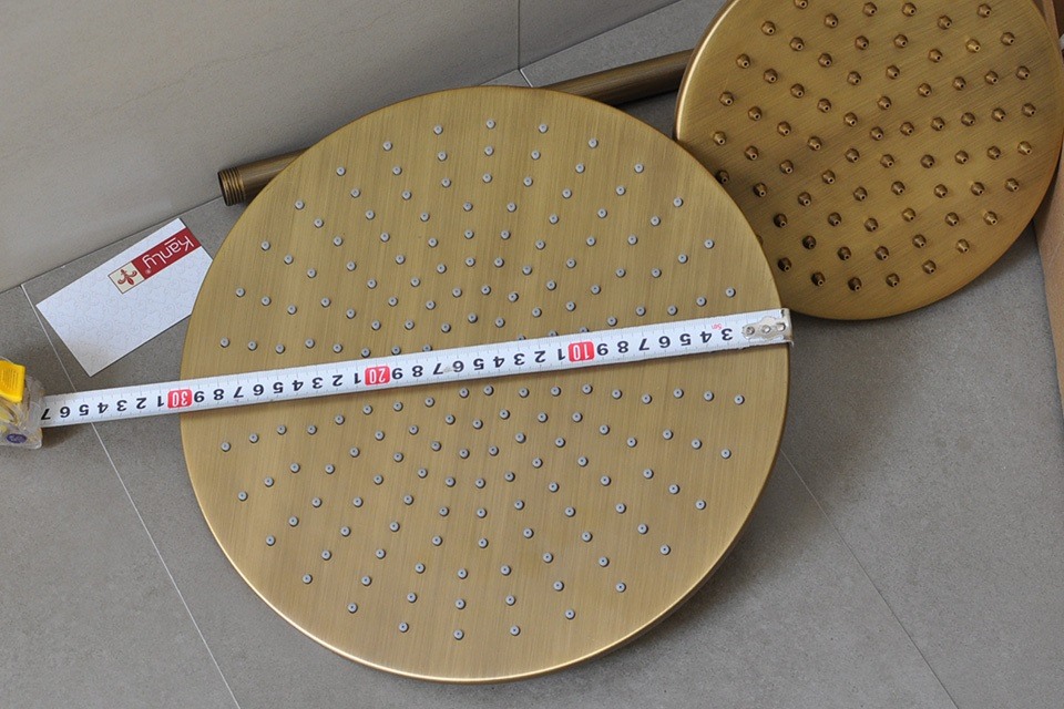 Hình ảnh thực tế bát sen tắm Kanly GCK 94