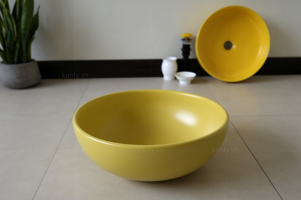 Hình ảnh thực tế lavabo rửa mặt Kanly đặt bàn SU514