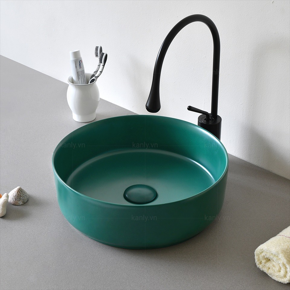 Hình ảnh thực tế lavabo rửa mặt Kanly đặt bàn SU529