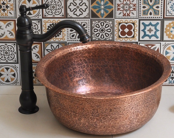 Hình ảnh thực tế chậu rửa mặt đồng thau Kanly RSC315V đặt bàn