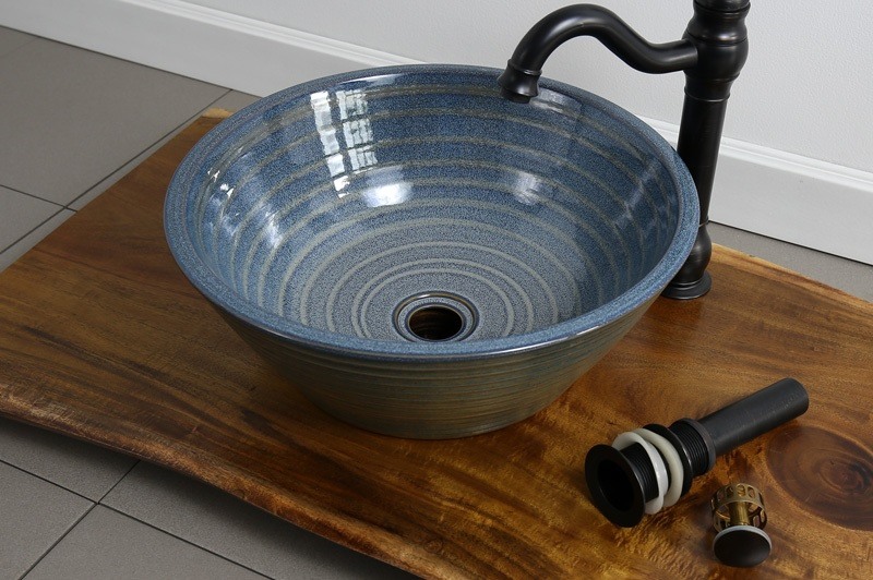 Hình ảnh thực tế lavabo Kanly SU018