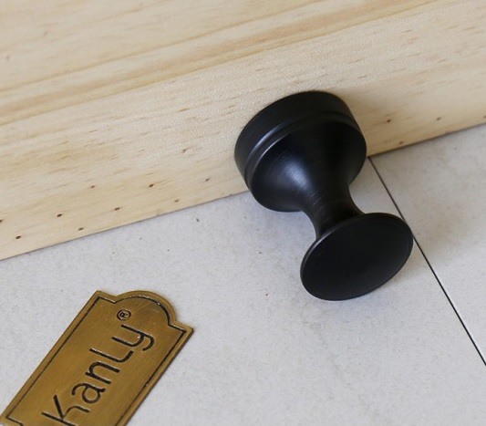 Hình ảnh thực tế móc áo Kanly GCK 01IB