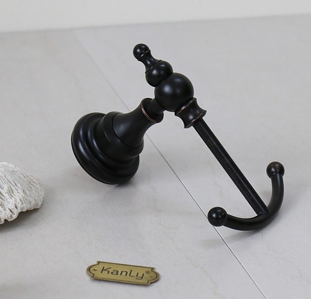 Hình ảnh thực tế móc quần áo kanly GCK 01UB