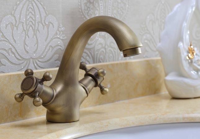 Hình ảnh thực tế vòi chậu rửa Kanly đồng thau GCV 05