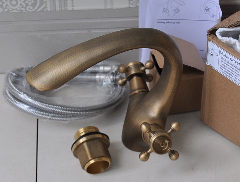 Hình ảnh thực tế vòi chậu rửa Kanly đồng thau GCV 07