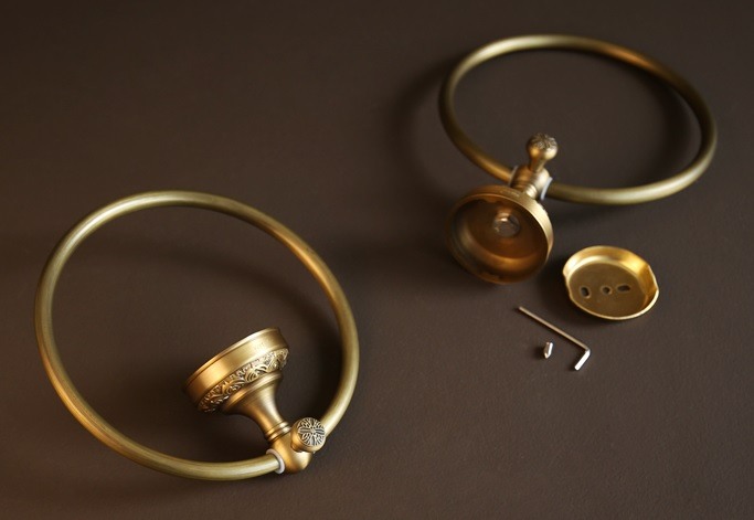 Hình ảnh thực tế vòng treo khăn Kanly GCH 02