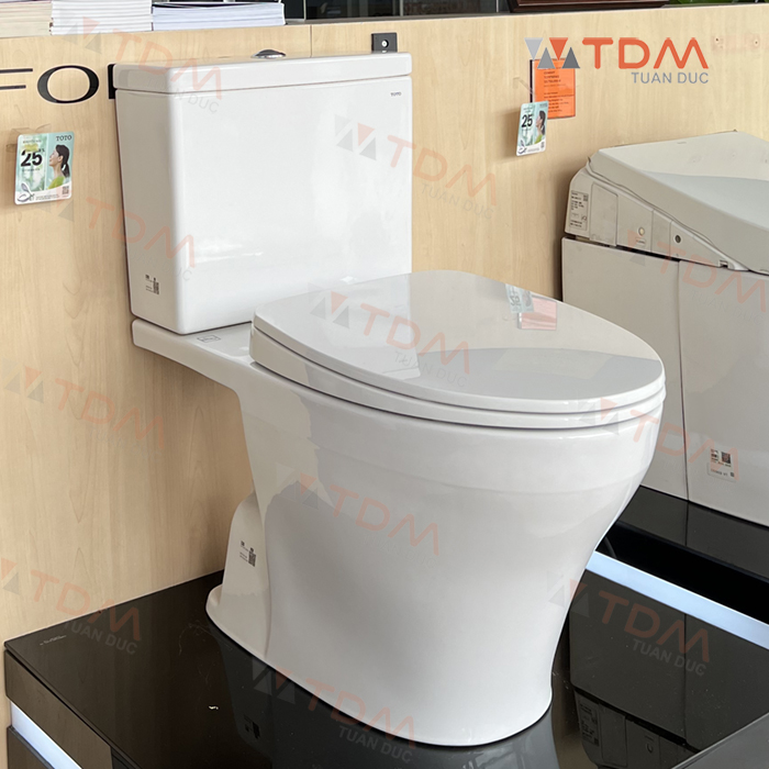 Bồn Cầu 2 Khối TOTO CS326DT10 Nắp Êm TC395VS